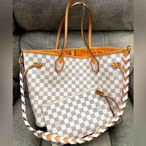 Louis Vuitton Neverfull MM in Azure Rose with braided strap and pochette bag.